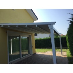 tettoia con tenda scorrevole 