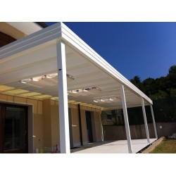 tettoia con tenda scorrevole 